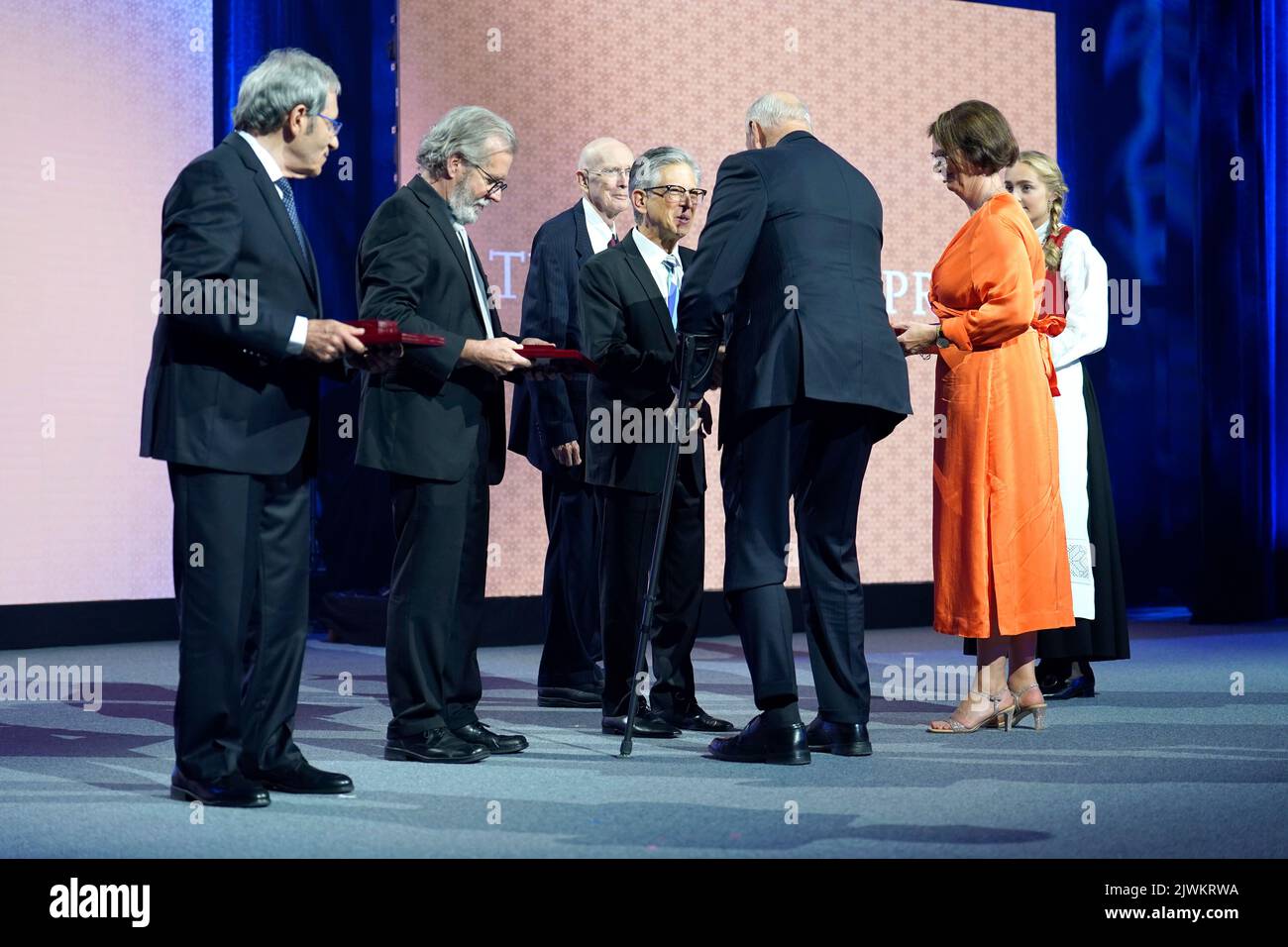 Oslo, Norway 20220906.King Harald awards the Kavlipris in nanoscience for 2022 to George M. Whitesides from the USA, Harry T. Orr from the USA, Ralph G. Nussi and Jacob Sagiv, tv. during an event in Oslo Concert Hall on Tuesday. Lise Oeveraas to the right. Photo: Haakon Mosvold Larsen / NTB Stock Photo