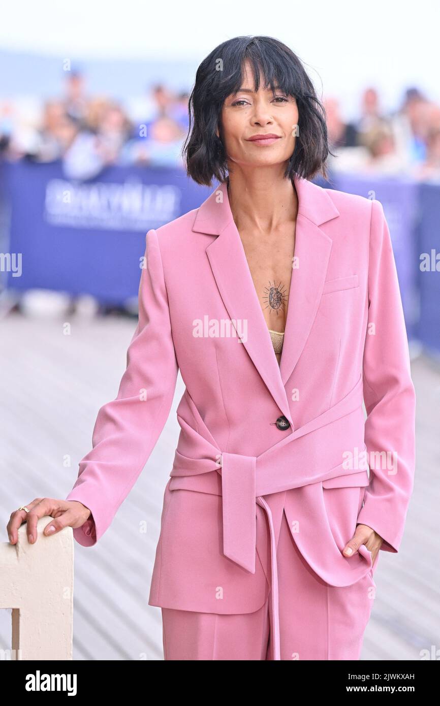 Thandiwe newton 2022 hi-res stock photography and images - Alamy