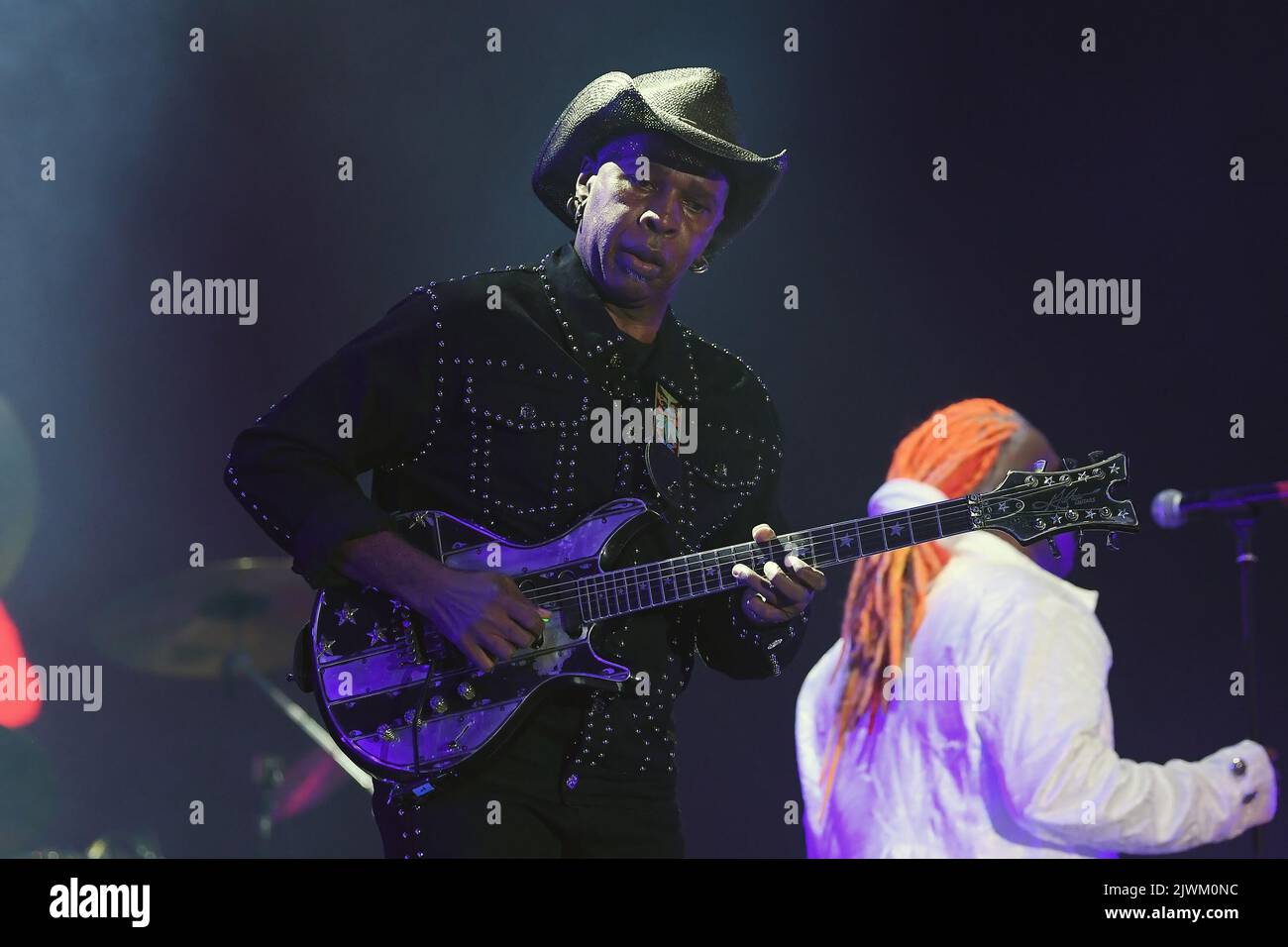 Vernon reid guitar hi-res stock photography and images - Alamy