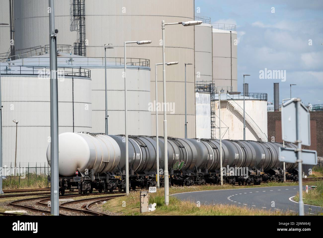 Europoort, Pernis, Port of Rotterdam, tank facilities of Wilmar Edible