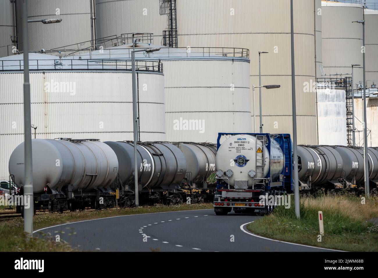 Europoort, Pernis, Port of Rotterdam, tank facilities of Wilmar Edible