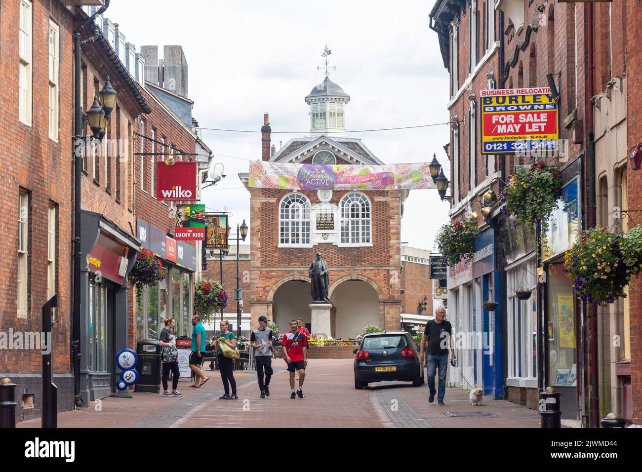 Tamworth town hall from market street centre town downtown staff hi-res ...