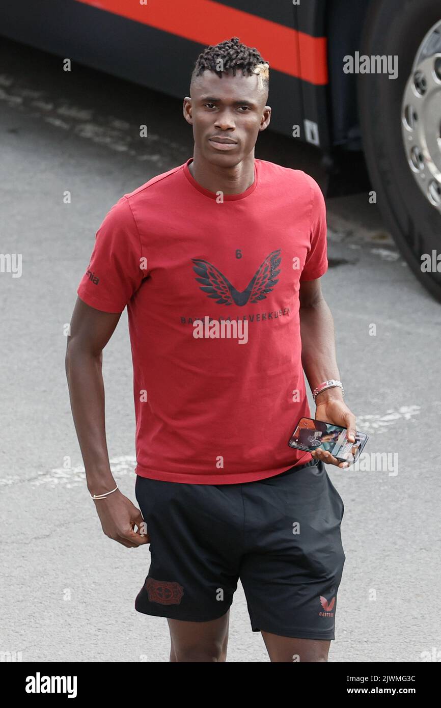 Leverkusen's Odilon Kossounou arrives for a Stadium walkaround of German soccer club Bayer 04 Leverkusen, Tuesday 06 September 2022 in Brugge, in preparation of tomorrow's game against Belgian Club Brugge KV on the opening day of the UEFA Champions League group stage. BELGA PHOTO BRUNO FAHY Stock Photo