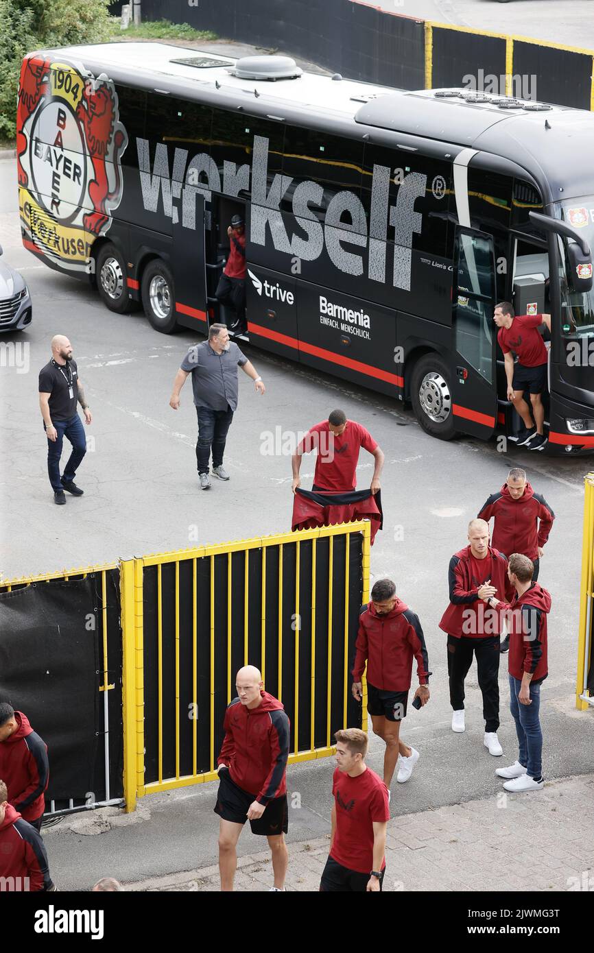 Leverkusen's players arrive for a Stadium walkaround of German soccer club Bayer 04 Leverkusen, Tuesday 06 September 2022 in Brugge, in preparation of tomorrow's game against Belgian Club Brugge KV on the opening day of the UEFA Champions League group stage. BELGA PHOTO BRUNO FAHY Stock Photo