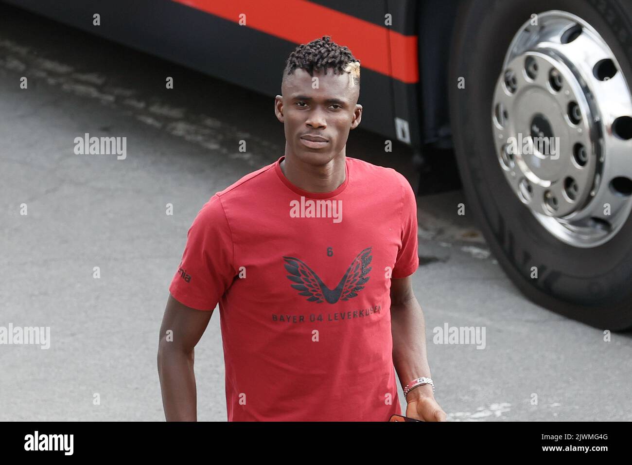 Leverkusen's Odilon Kossounou arrives for a Stadium walkaround of German soccer club Bayer 04 Leverkusen, Tuesday 06 September 2022 in Brugge, in preparation of tomorrow's game against Belgian Club Brugge KV on the opening day of the UEFA Champions League group stage. BELGA PHOTO BRUNO FAHY Stock Photo