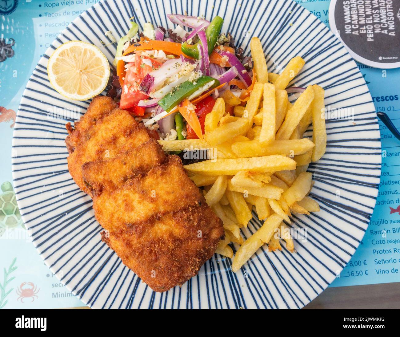 Pescado empanado hires stock photography and images Alamy