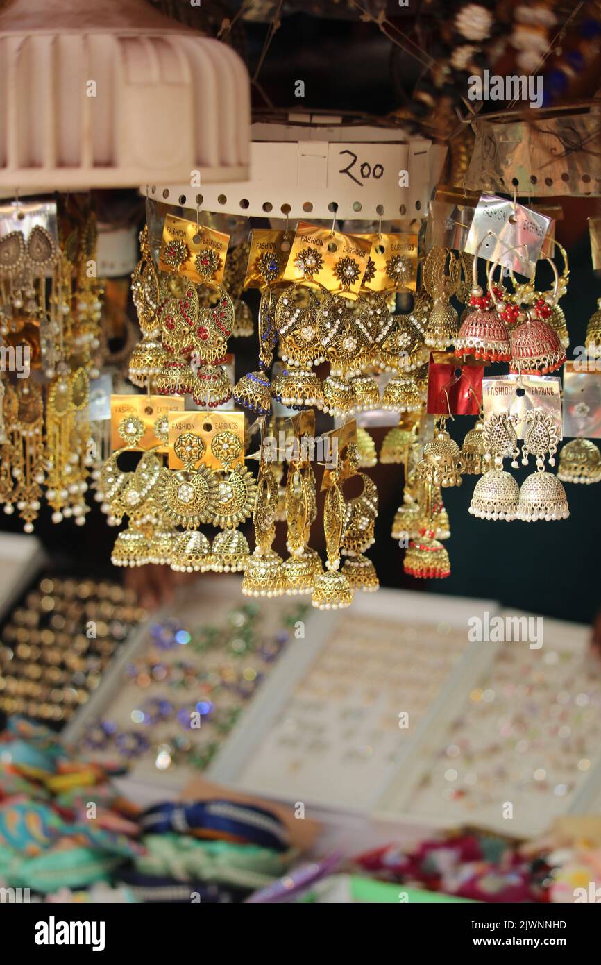 Window display metal jewellery hi-res stock photography and images - Alamy