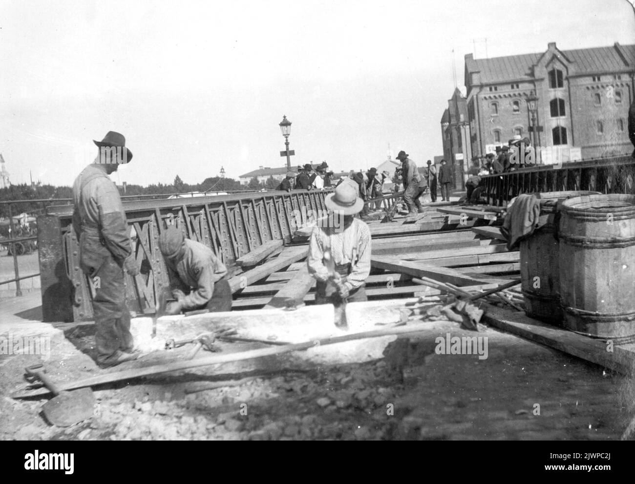 Steppenpferde. Prärie: Kranich, Adler, Bob, Strauß,: Stockillustration  2072255621 | Shutterstock, image size:1300x991