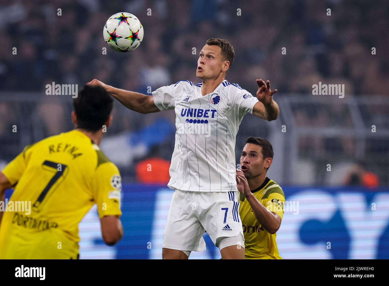 Dortmund, Germany. 06th Sep, 2022. DORTMUND, GERMANY - SEPTEMBER 6: Viktor Claesson of FC Copenhagen controls the ball during the UEFA Champions League Group G match between Borussia Dortmund and FC Copenhagen at the Signal Iduna Park on September 6, 2022 in Dortmund, Germany (Photo by Marcel ter Bals/Orange Pictures) Credit: Orange Pics BV/Alamy Live News Stock Photo