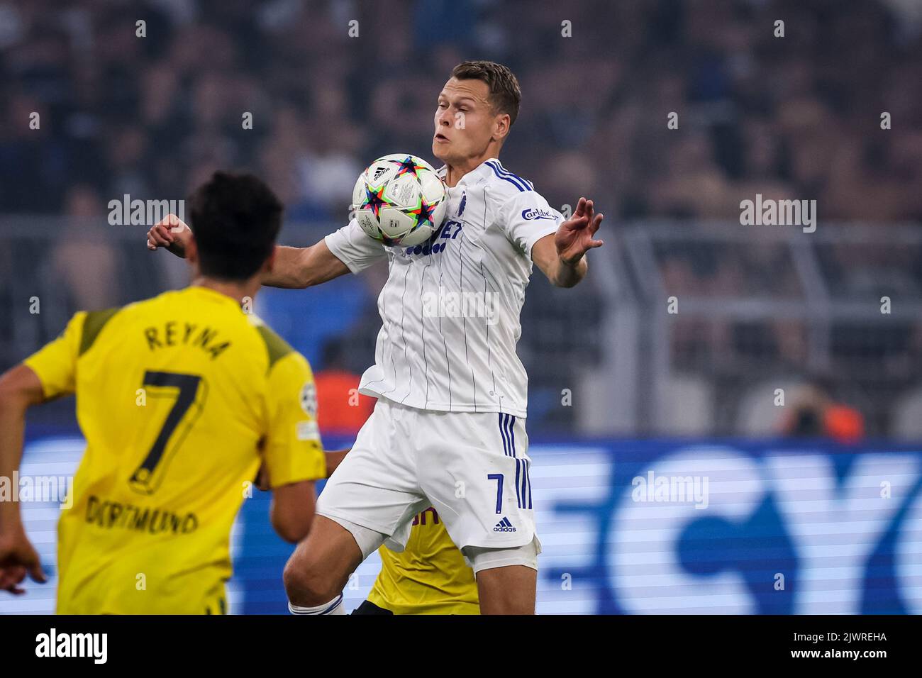 Dortmund, Germany. 06th Sep, 2022. DORTMUND, GERMANY - SEPTEMBER 6: Viktor Claesson of FC Copenhagen controls the ball during the UEFA Champions League Group G match between Borussia Dortmund and FC Copenhagen at the Signal Iduna Park on September 6, 2022 in Dortmund, Germany (Photo by Marcel ter Bals/Orange Pictures) Credit: Orange Pics BV/Alamy Live News Stock Photo