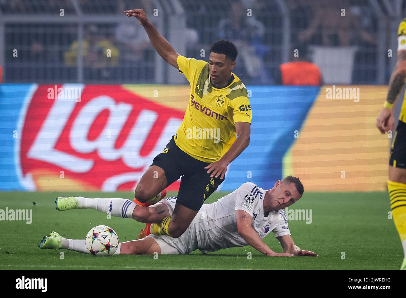 Dortmund, Germany. 06th Sep, 2022. DORTMUND, GERMANY - SEPTEMBER 6: Jude Bellingham of Borussia Dortmund is fouled by Lukas Lerager of FC Copenhagen during the UEFA Champions League Group G match between Borussia Dortmund and FC Copenhagen at the Signal Iduna Park on September 6, 2022 in Dortmund, Germany (Photo by Marcel ter Bals/Orange Pictures) Credit: Orange Pics BV/Alamy Live News Stock Photo