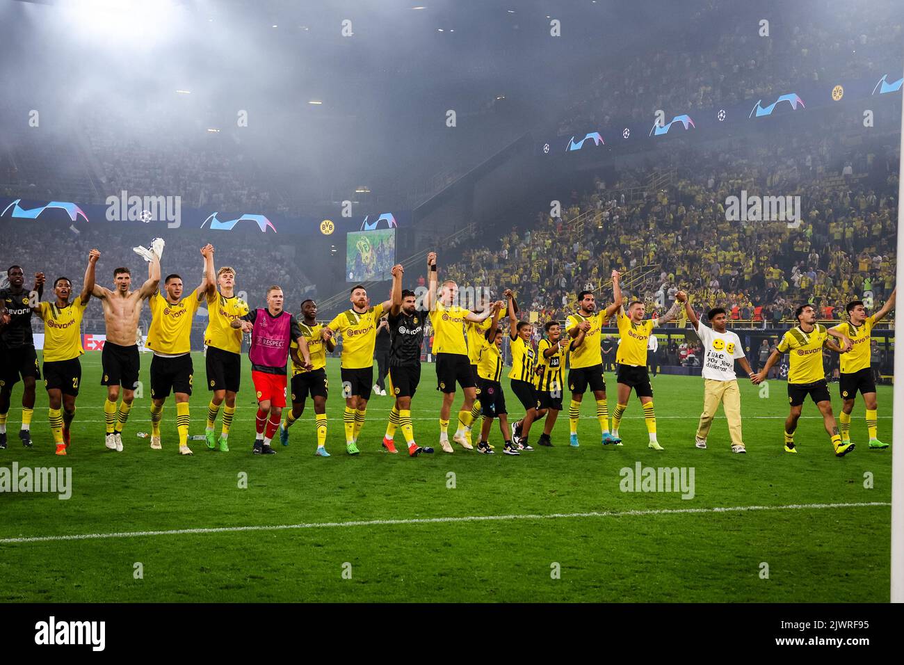 DORTMUND, GERMANY - SEPTEMBER 6: Giovanni Reyna of Borussia Dortmund, Mats Hummels of Borussia Dortmund, Emre Can, Antonios Papadopoulos, Alexander Meyer of Borussia Dortmund, Thomas Meunier of Borussia Dortmund, Niklas Sule of Borussia Dortmund, Nico Schlotterbeck of Borussia Dortmund, Raphael Guerreiro of Borussia Dortmund, Jude Bellingham of Borussia Dortmund, Salih Ozcan of Borussia Dortmund, Julian Brandt of Borussia Dortmund, Marco Reus of Borussia Dortmund, Thorgan Hazard of Borussia Dortmund and Anthony Modeste of Borussia Dortmund during the UEFA Champions League Group G match between Stock Photo