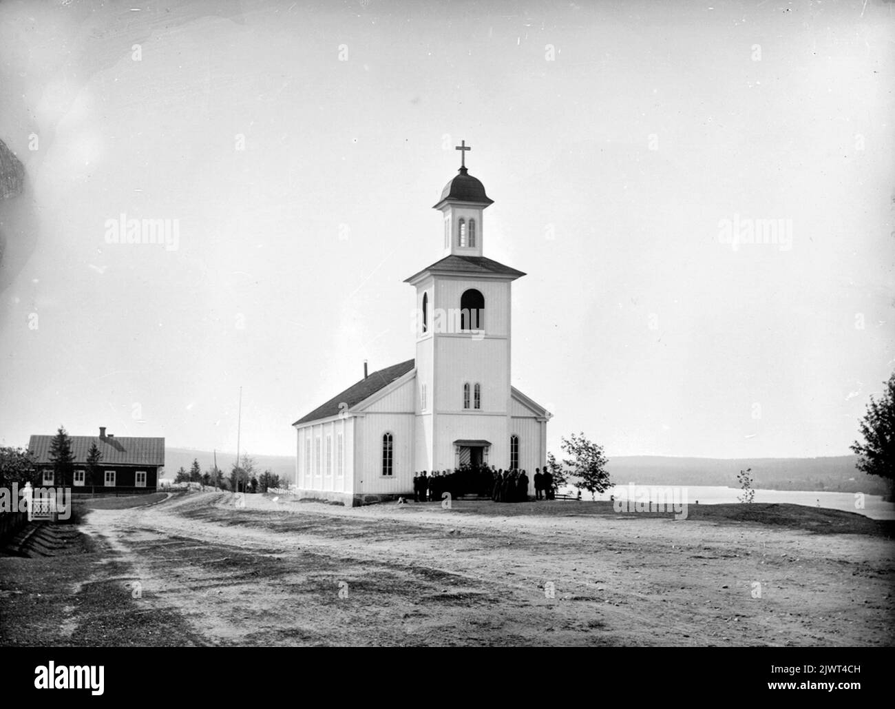 Lingbo chapel with the old school. Lingbo kapell med gamla skolan Stock ...