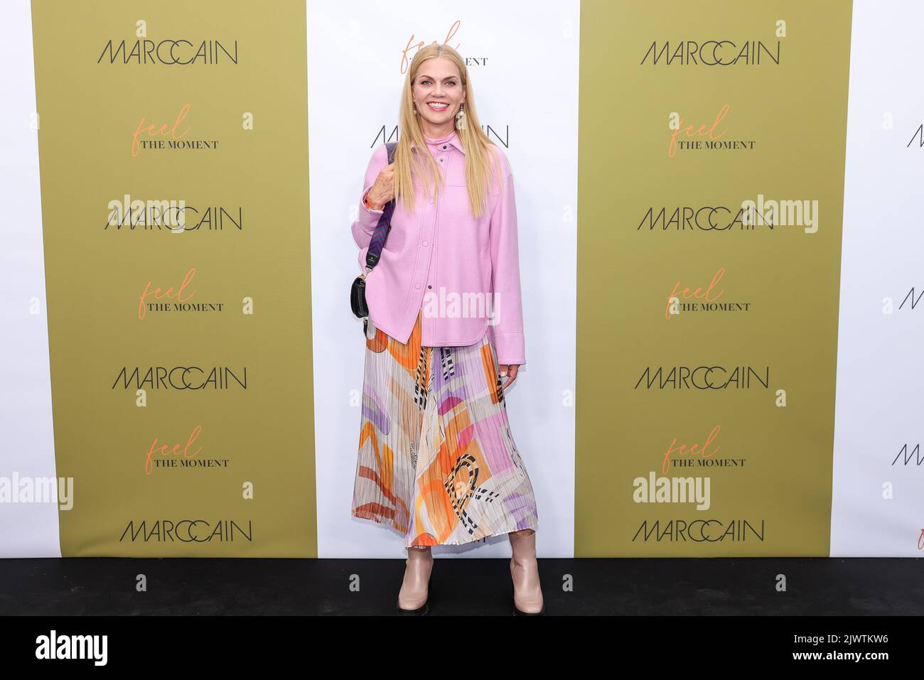 Berlin, Germany. 06th Sep, 2022. Anna Loos arrives at the show of the label Marc Cain at Mercedes-Benz Fashion Week at Café am Neuen See on the occasion of Berlin Fashion Week. The Berlin Fashion Week combines several events under one roof. Credit: Gerald Matzka/dpa/Alamy Live News Stock Photo