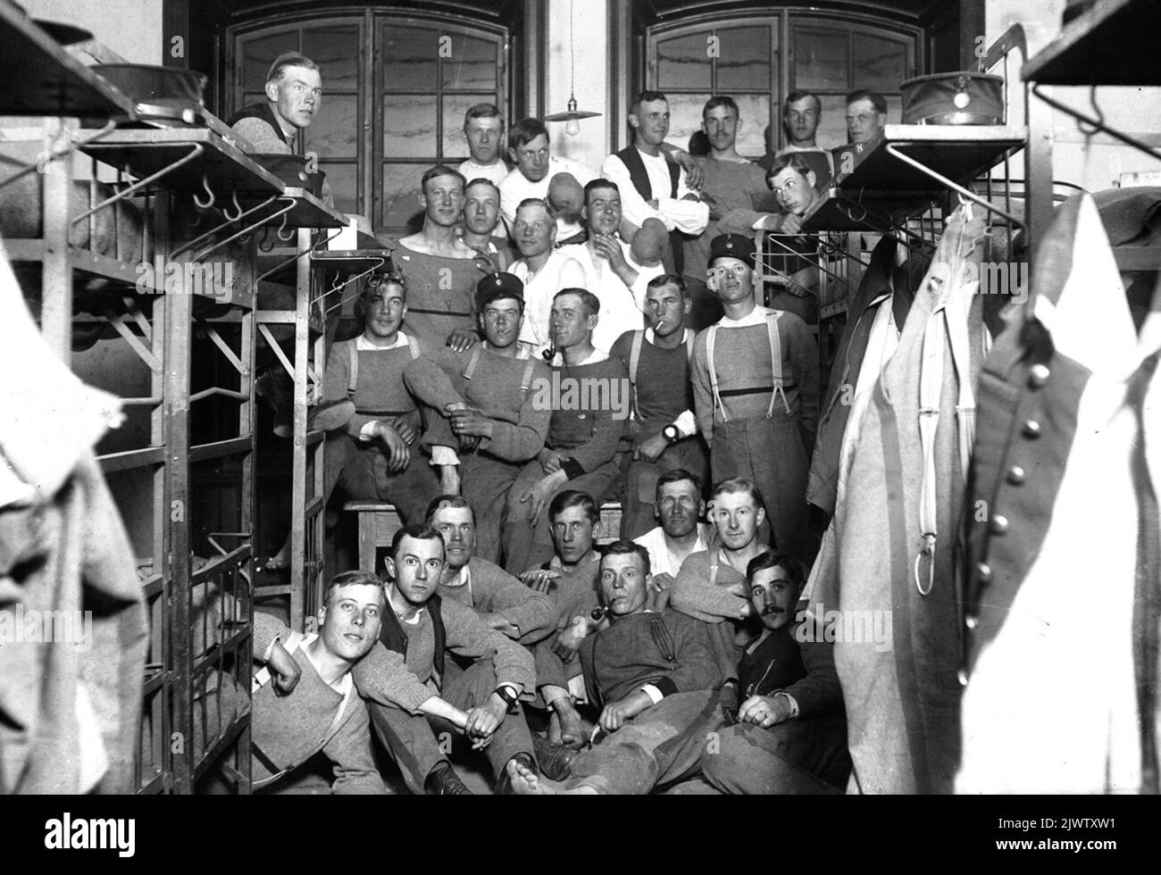 A group of military En grupp militärer Stock Photo - Alamy