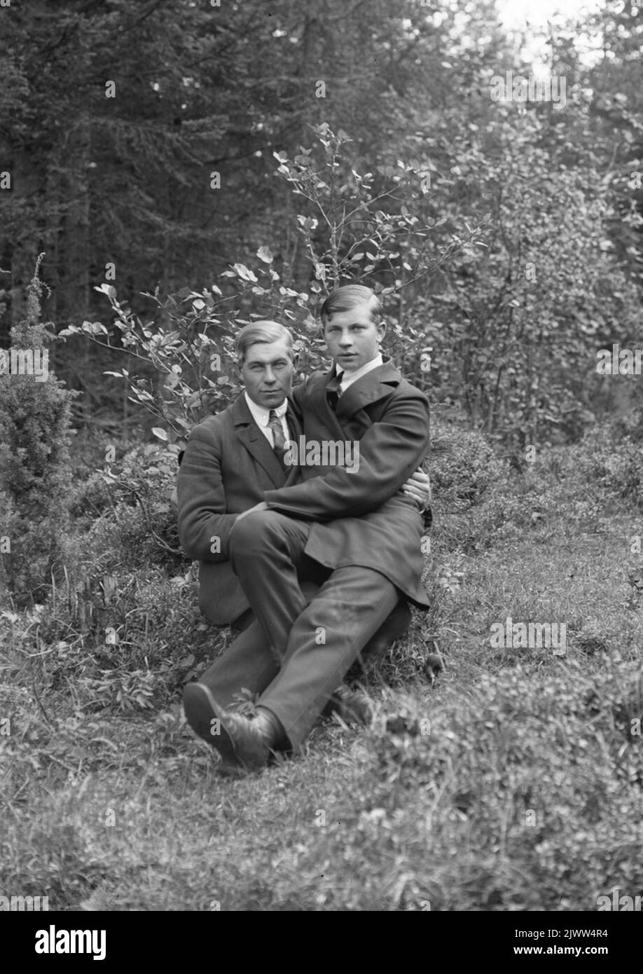 Portrait two young individuals hi-res stock photography and images - Alamy