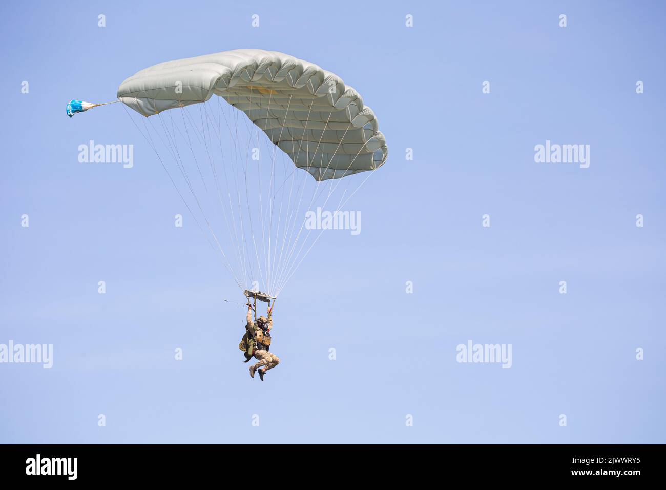 Marine Raiders rehearse advanced military free fall jumps at Camp ...