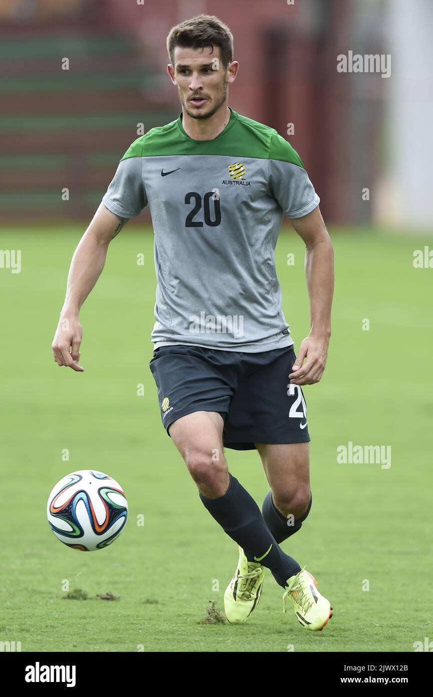 Dario Vidosic of the Socceroos in action during a friendly trainings match against Parana Clube at 'Arena Unimed Sicoob' in Vitoria Brazil, Monday, June 2, 2014. The Socceroos are preparing for the 2014 FIFA World Cup which will begin on June 12. (AAP Image/Lukas Coch) Stock Photo