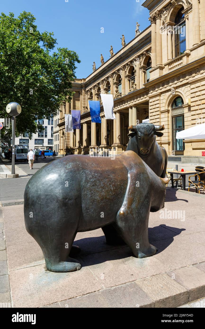 Bull and Bear at Frankfurt Stock Exchange figures portrait format in Germany Stock Photo
