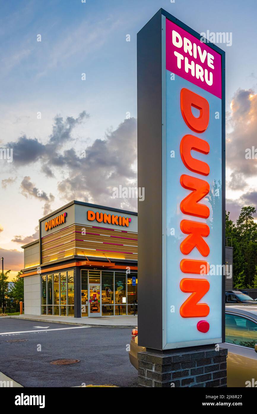 Dunkin' donut shop at dusk in Snellville, Georgia. (USA) Stock Photo