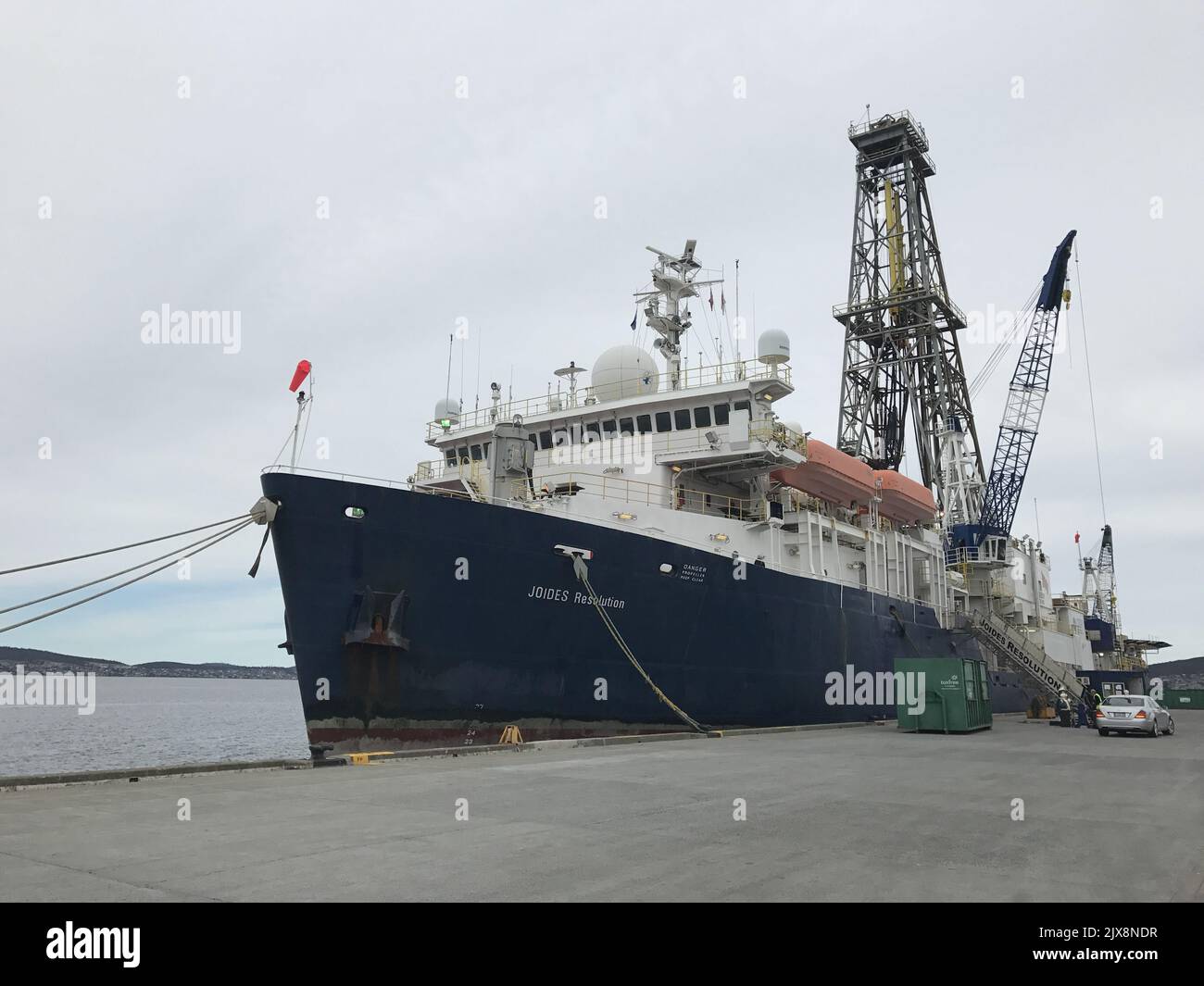 Joides Resolution International research vessel JOIDES Resolution has docked in Hobart ...