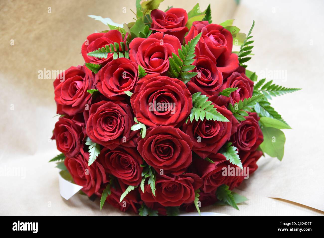 Red roses bridal bouquet Stock Photo - Alamy