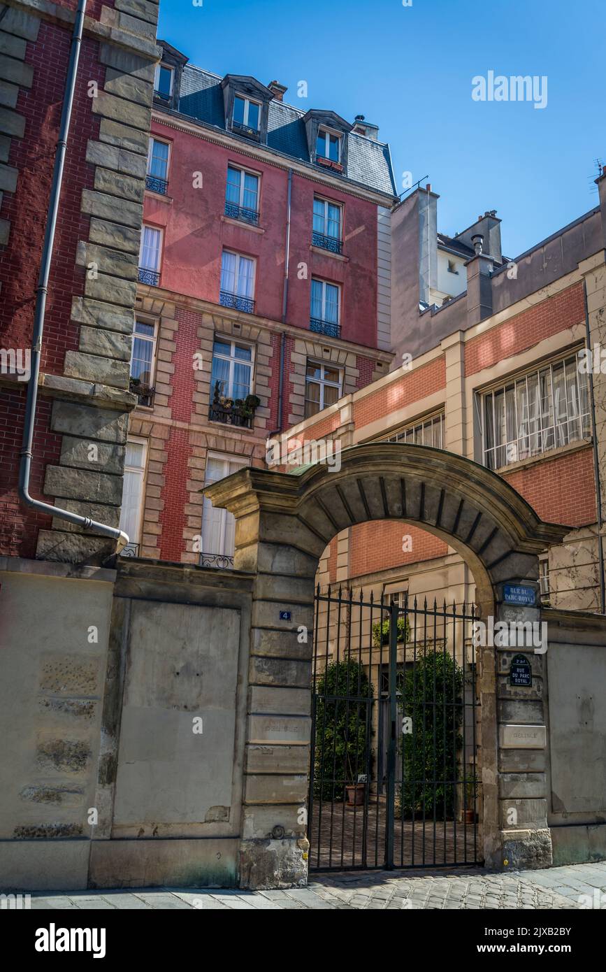 Street in Marais district, Paris, France Stock Photo - Alamy