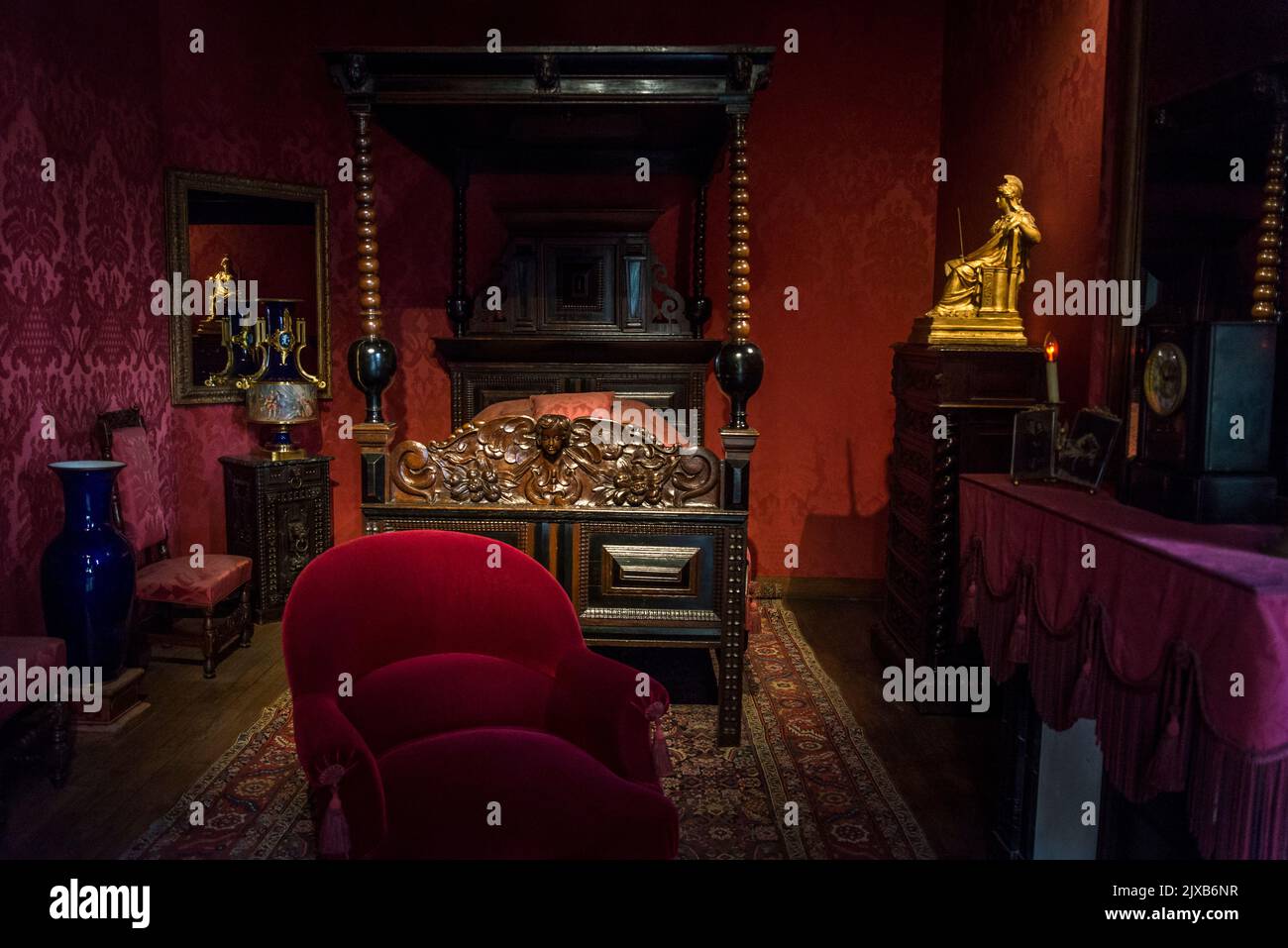 Bedroom of Victor Hugo and the bed where he died, Maison de Victor Hugo ...