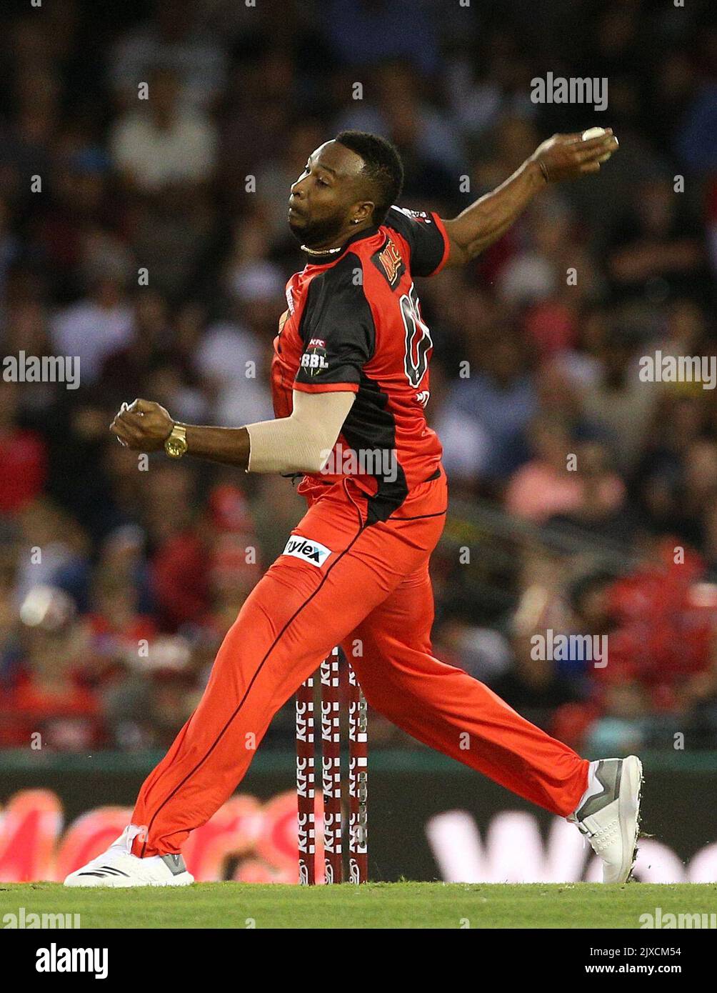 Kieron Pollard of the Renegades bowls during the Big Bash League (BBL) match between the Melbourne Renegades and the Adelaide Strikers at Etihad Stadium in Melbourne, Monday, January 22, 2018. (AAP Image/Hamish
