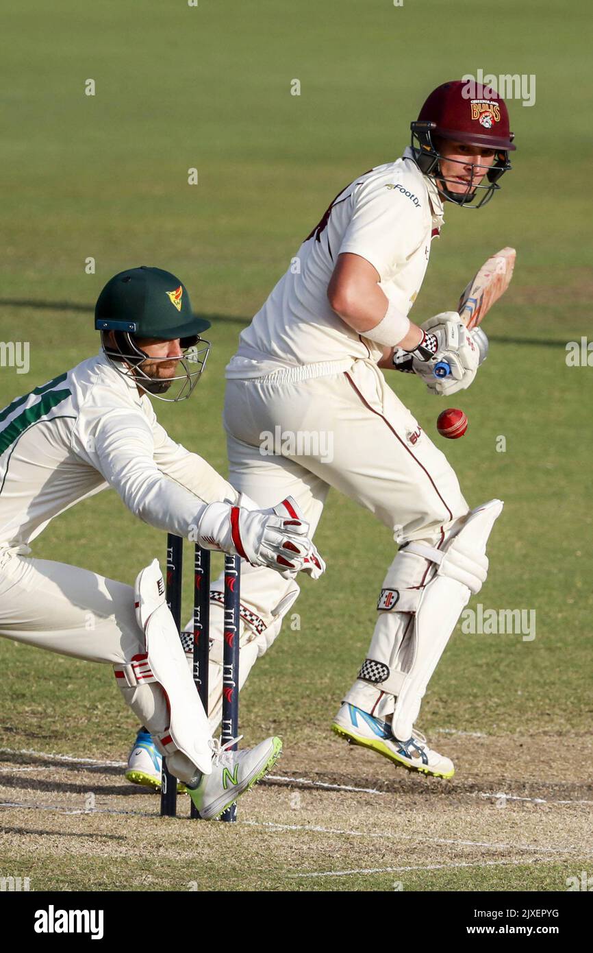 Matthew Renshaw(right) of the Bulls batting during day five of the JLT