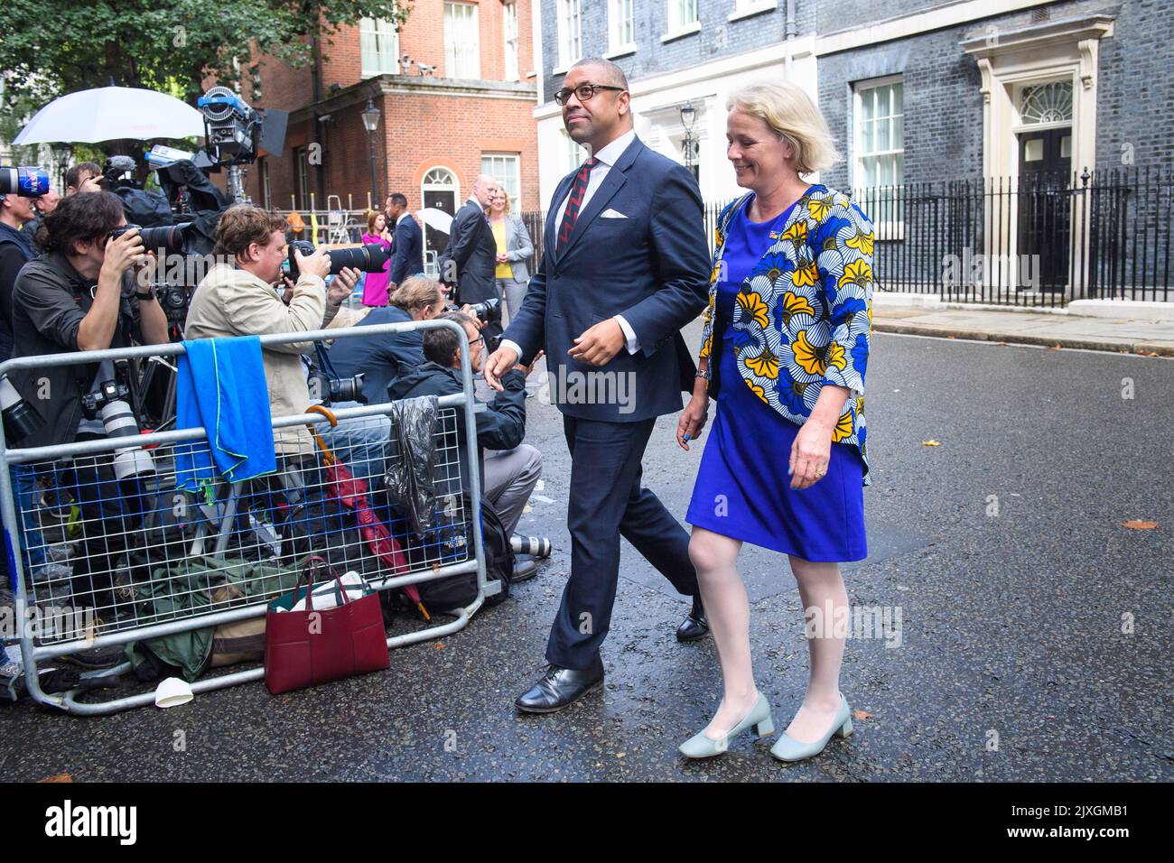 London, UK. 7 September 2022. Foreign Secretary James Cleverly and Vicky Ford, development minister in the Foreign Office leaving 10 Downing Street, London, following the first Cabinet meeting with new Prime Minister Liz Truss. Picture date: Wednesday September 7, 2022. Photo credit should read: Matt Crossick/Empics/Alamy Live News Stock Photo