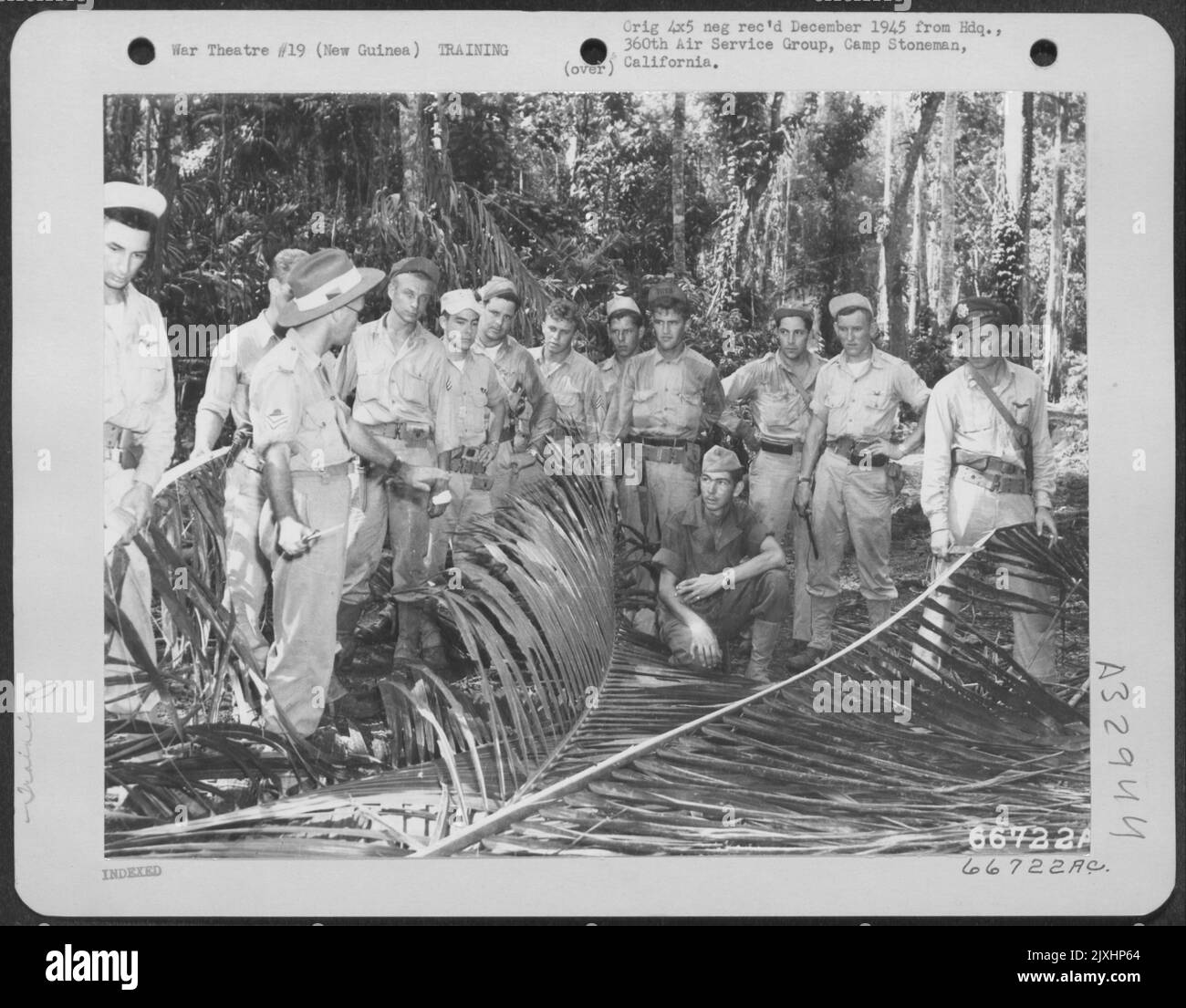 Soldiers training Black and White Stock Photos & Images - Alamy