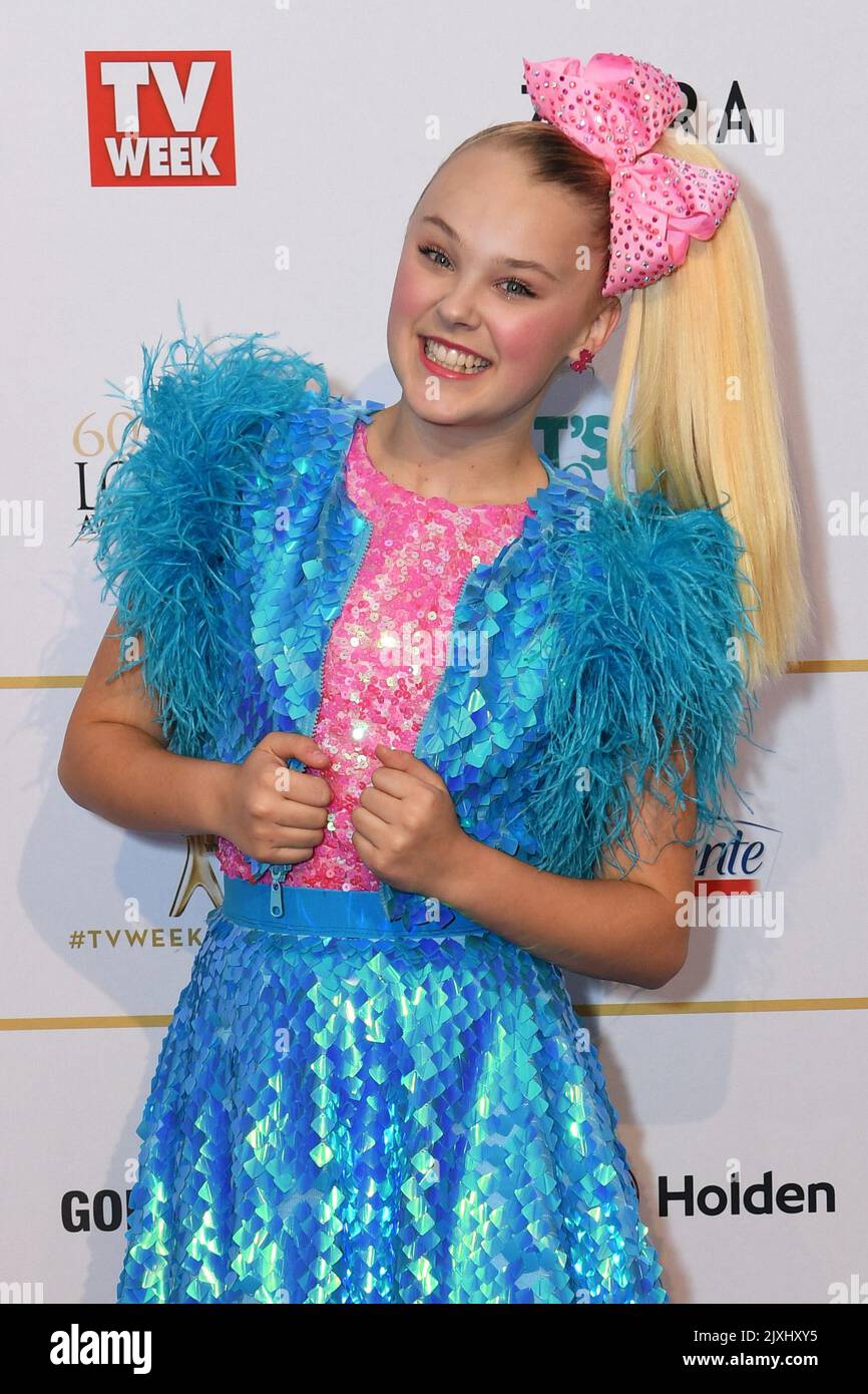 JoJo Siwa arrives at the 2018 Logie Awards at The Star Casino on the Gold  Coast, Sunday, July 1, 2018. (AAP Image/Dan Peled Stock Photo - Alamy