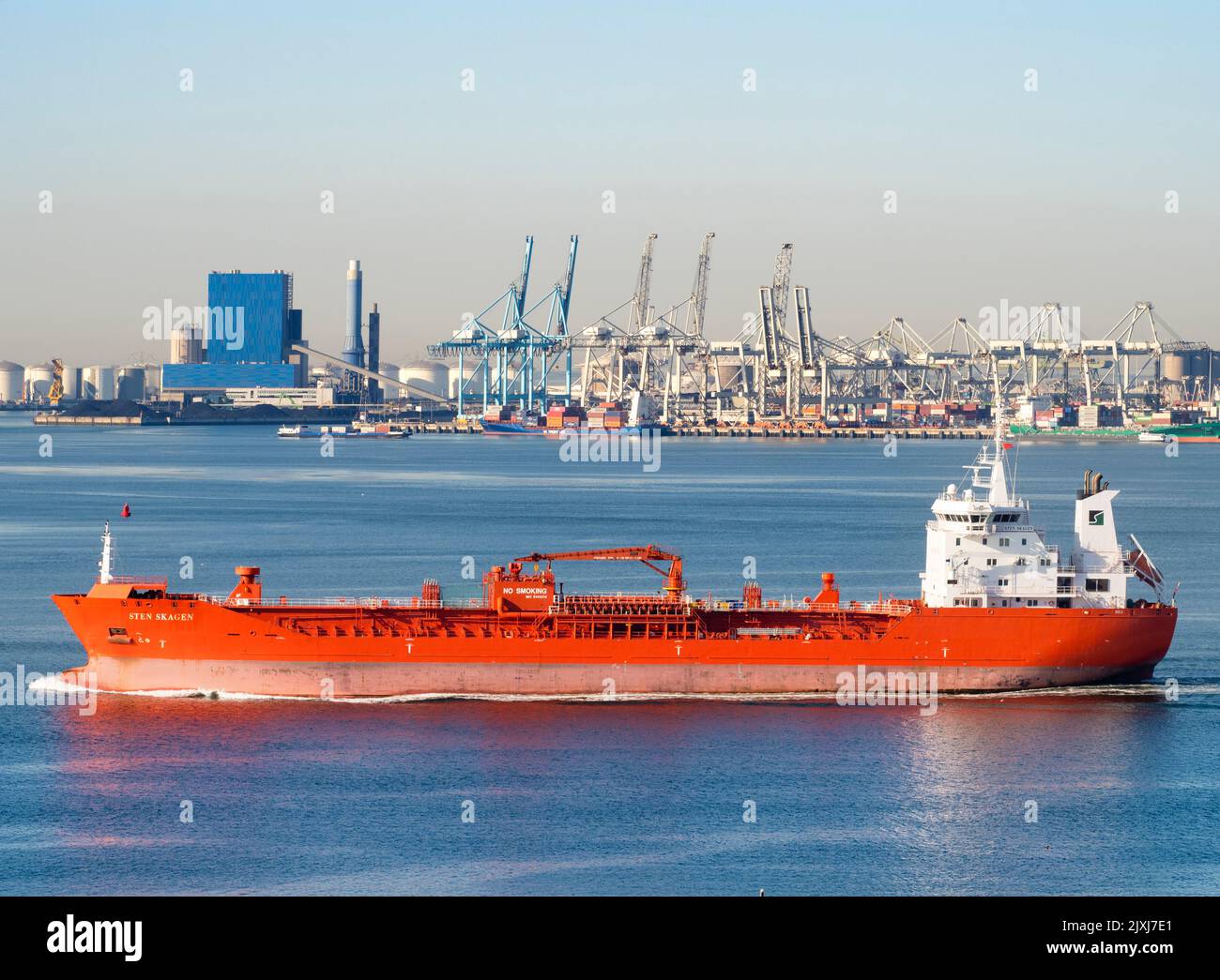 The Port of Rotterdam is the largest seaport in Europe, and the world's largest outside Asia Its scale is simply mind boggling, covering 105 square ki Stock Photo