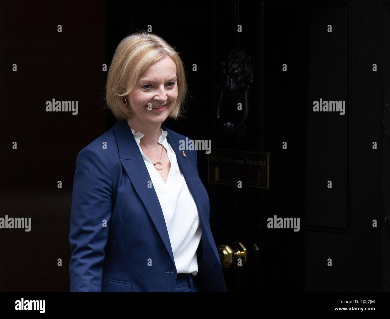 London, UK. 7th Sep, 2022. Newly elected Prime Minister Liz Truss leaves 10 Downing Street, London, to attend her first Prime Ministers Questions in the House of Commons at Parliament. Picture date: Wednesday September 7, 2022. Credit: Isabel Infantes/Alamy Live News Stock Photo