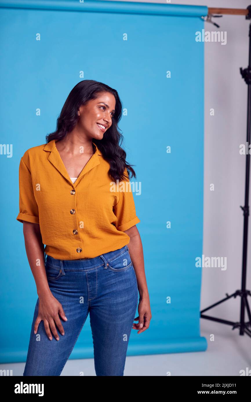 Photography team model hi-res stock photography and images - Alamy