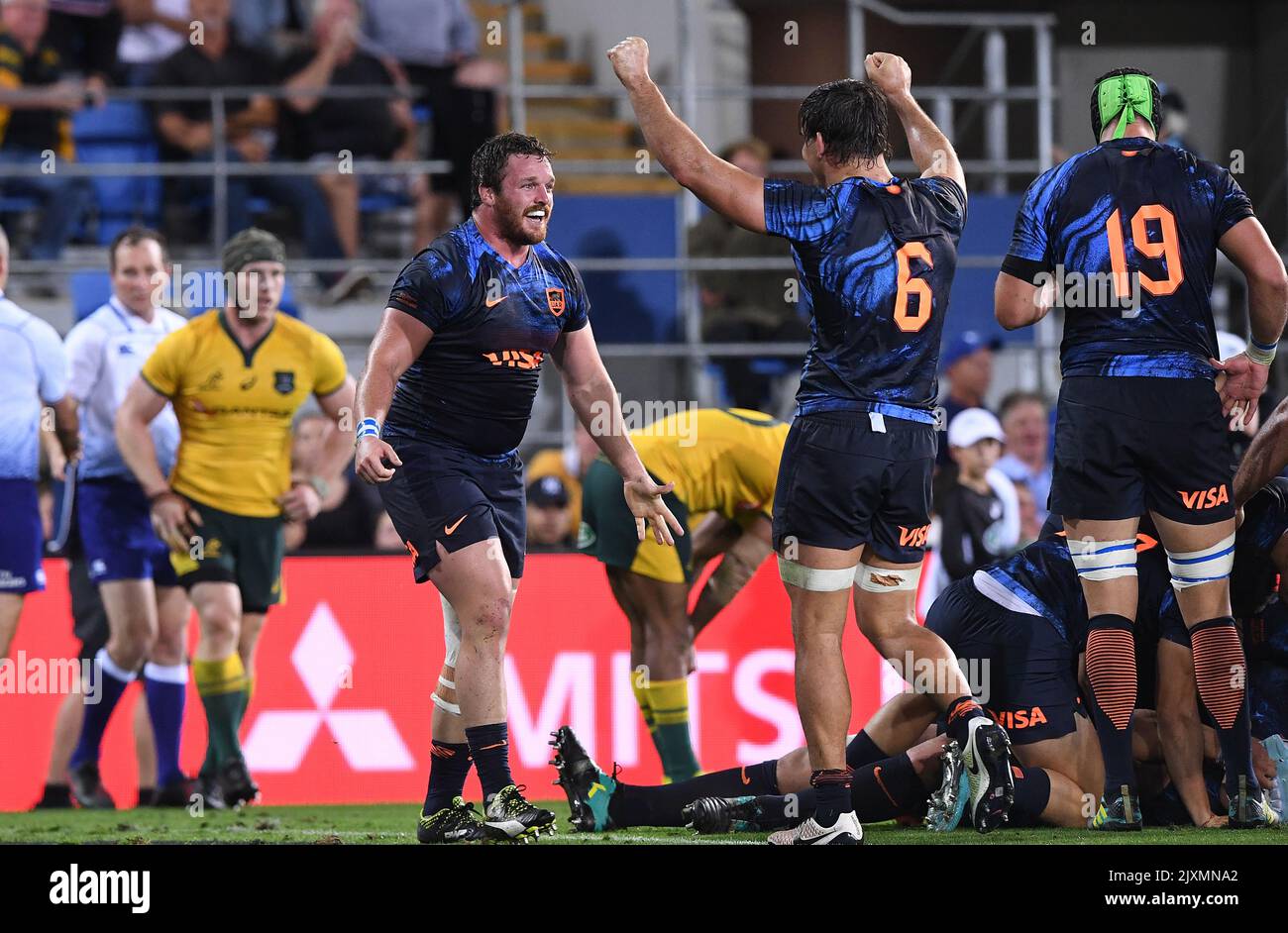 Pumas players celebrate their win during the Rugby Championship match  between Australia and Argentina at Cbus Super Stadium on the Gold Coast,  Saturday, September 15, 2018. (AAP Image/Dave Hunt Stock Photo - Alamy