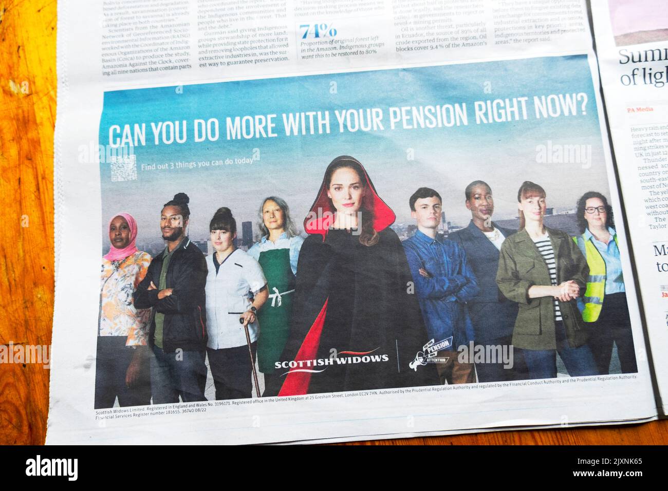 Scottish Widows newspaper advert 'Can You Do More With Your Pension Right Now? in Guardian newspaper pensions September 2022 London England Britain UK Stock Photo