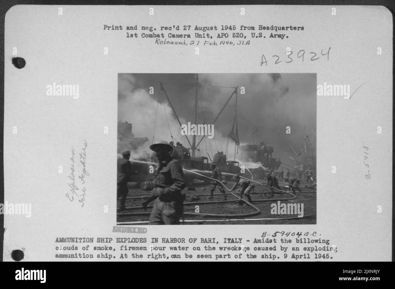 Shipwreck part Black and White Stock Photos & Images - Alamy