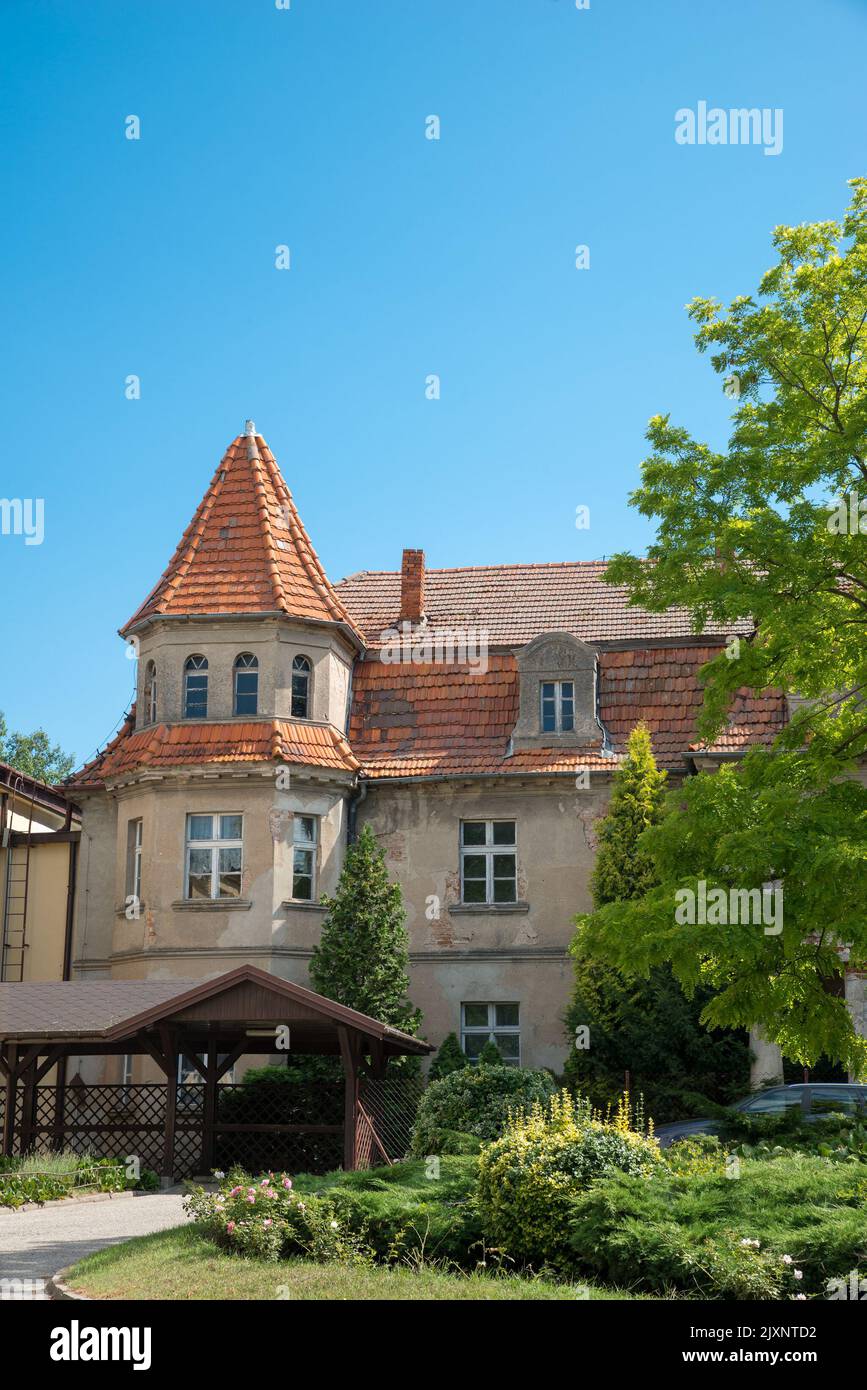 Manor house in Zakrzewo, Aleksandrów County, Kuyavian-Pomeranian Voivodeship, in north-central Poland Stock Photo