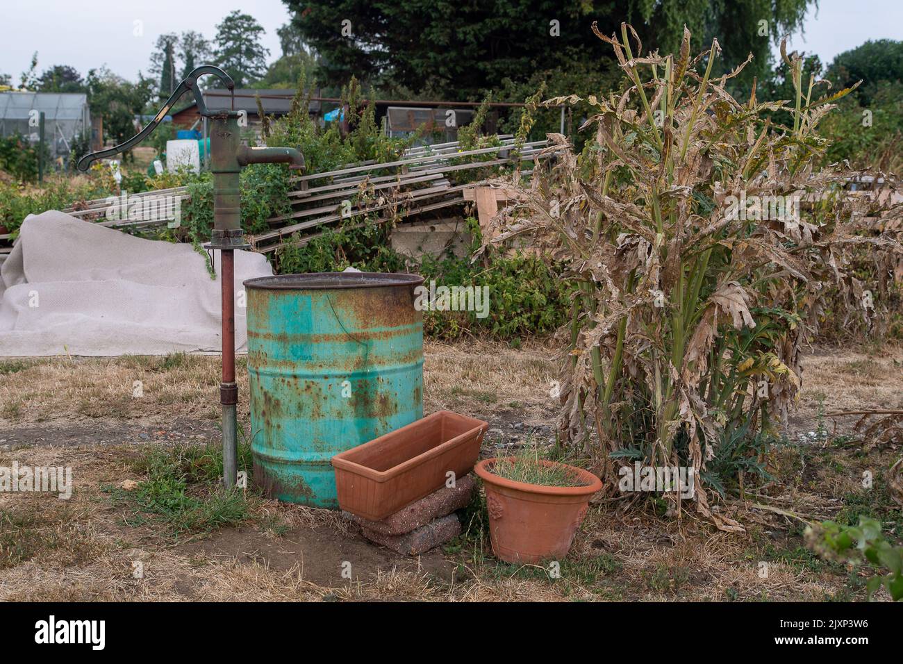 Two water butts hires stock photography and images Alamy
