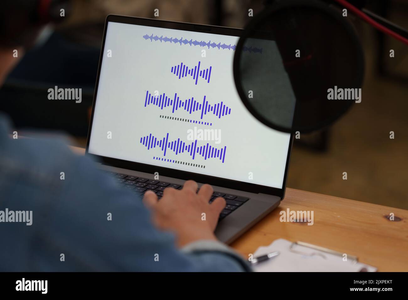 Editing studio hires stock photography and images Alamy