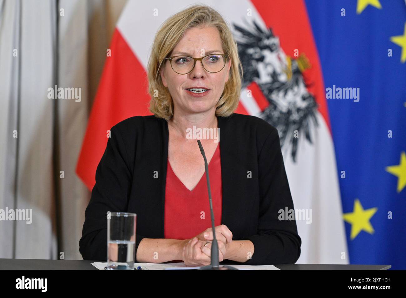 Electricity price brake hires stock photography and images Alamy