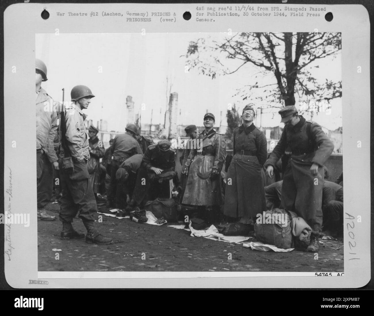 Germany-Two German officers who surrendered when the city of Aachen ...