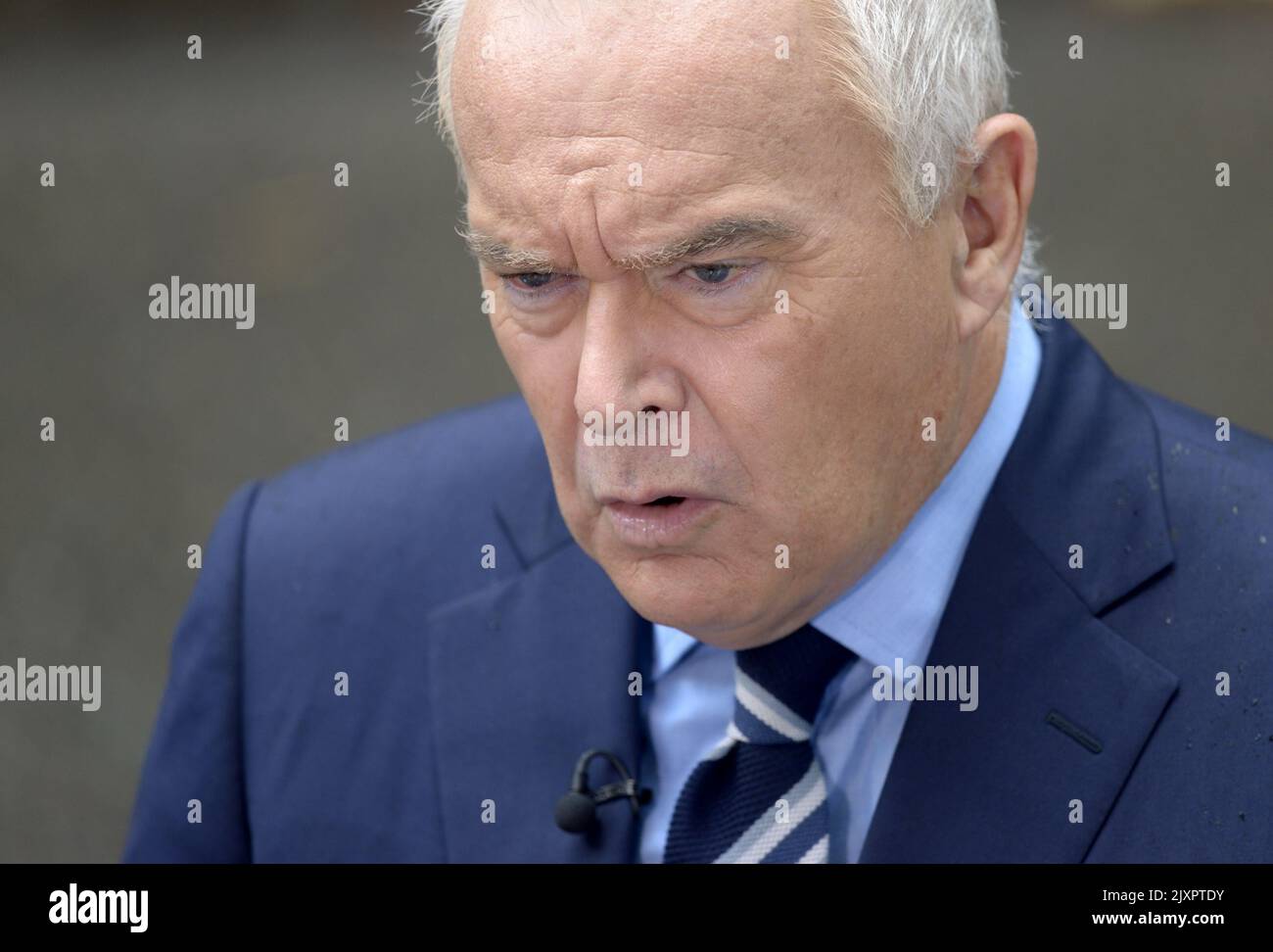 Huw Edwards - BBC News presenter - in Downing Street on the day Liz Truss makes her first speech as Prime Minister. 6th Sept 2022. Stock Photo