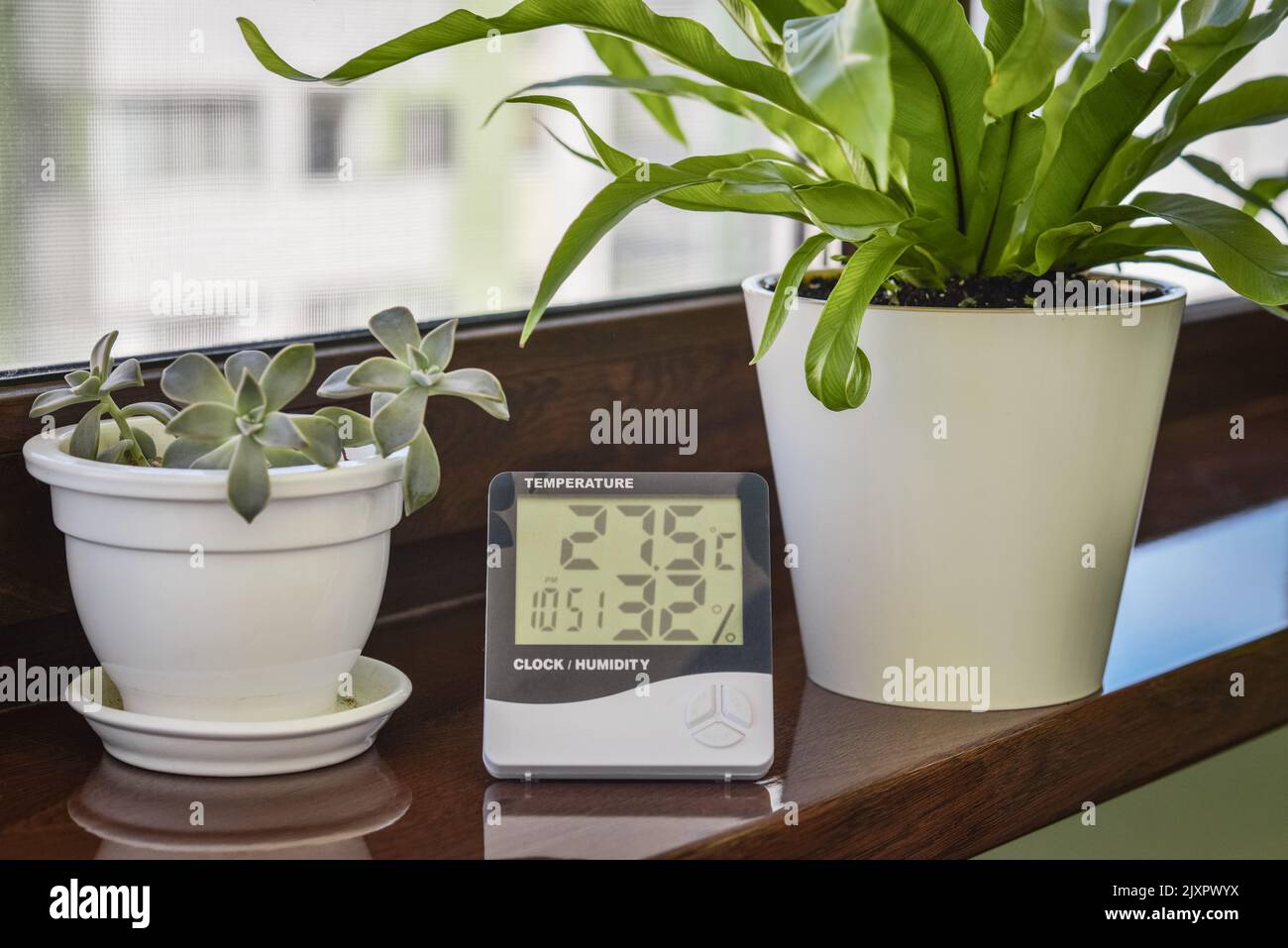 Hygrometer hi-res stock photography and images - Alamy