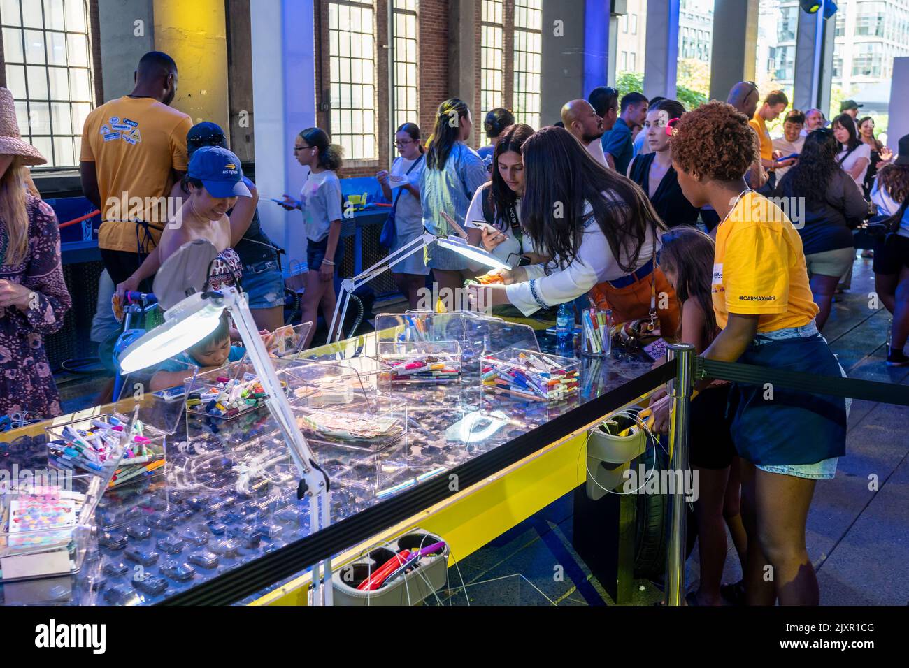 Brand activation on the High Line Park in New York for the online and