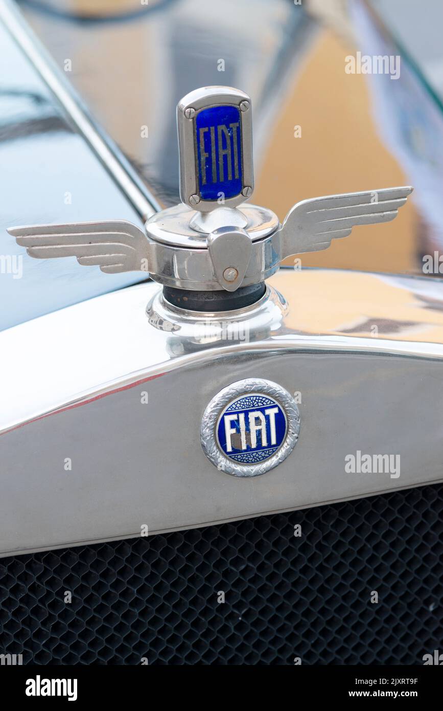 Vintage Cars, Fiat, Close up of the Hood Ornament Stock Photo Alamy