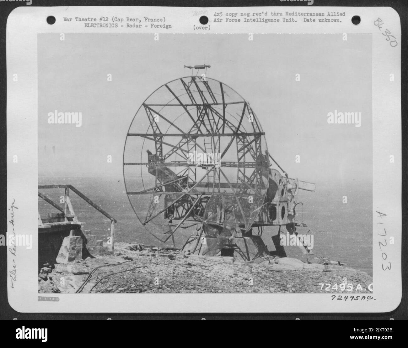 German Wurzburg Riese Radar Installation At Cap Bear, France. [Wurzburg Riese Fumg 65 Radar.] Stock Photo