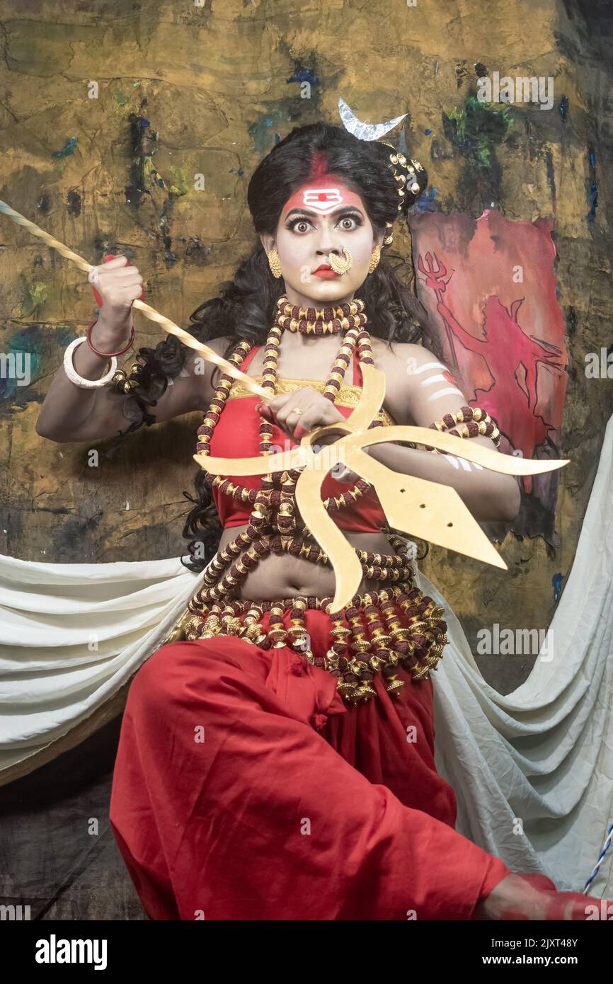 Lakshmi Mata Costume।। बच्चों को लक्ष्मी माता कैसे बनाएं ।। Fancy Dress -  YouTube